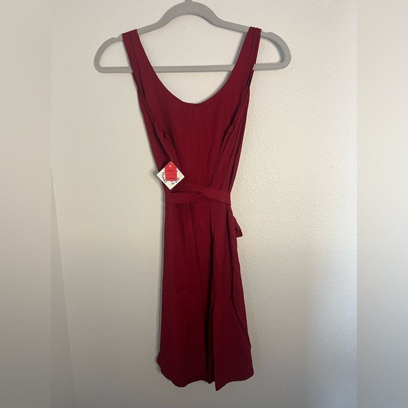 NWT Women’s Connie Choi Elegant Red Sleeveless Dress - Picture 3 of 4